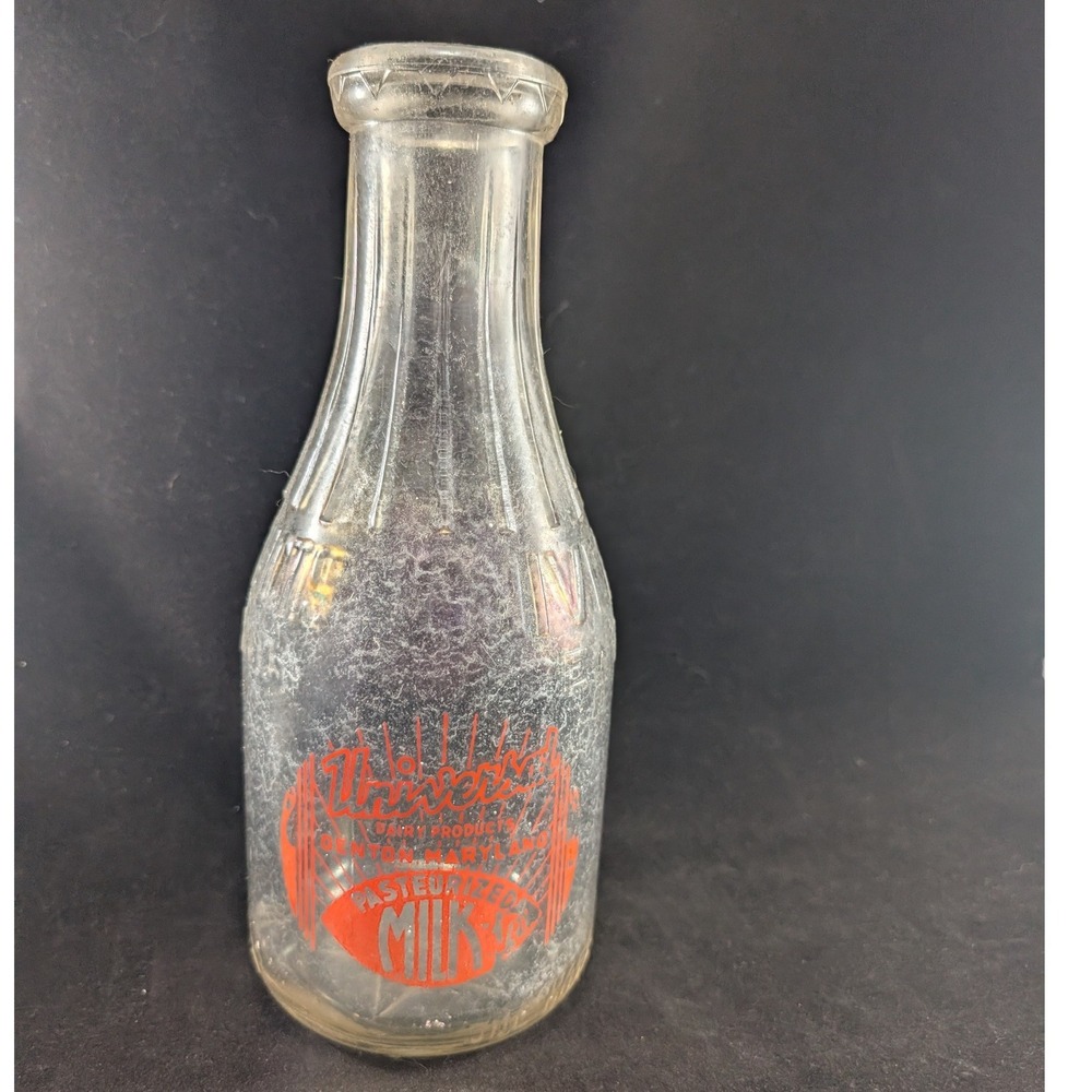 Vintage Universal Dairy Products Denton Maryland Red Pyro Milk Bottle 1‎ Quart